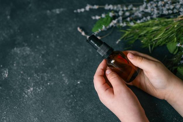 Jak stosować olejek eteryczny w codziennej pielęgnacji?